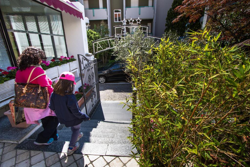 Hotel Marinella Celle Ligure Exterior foto